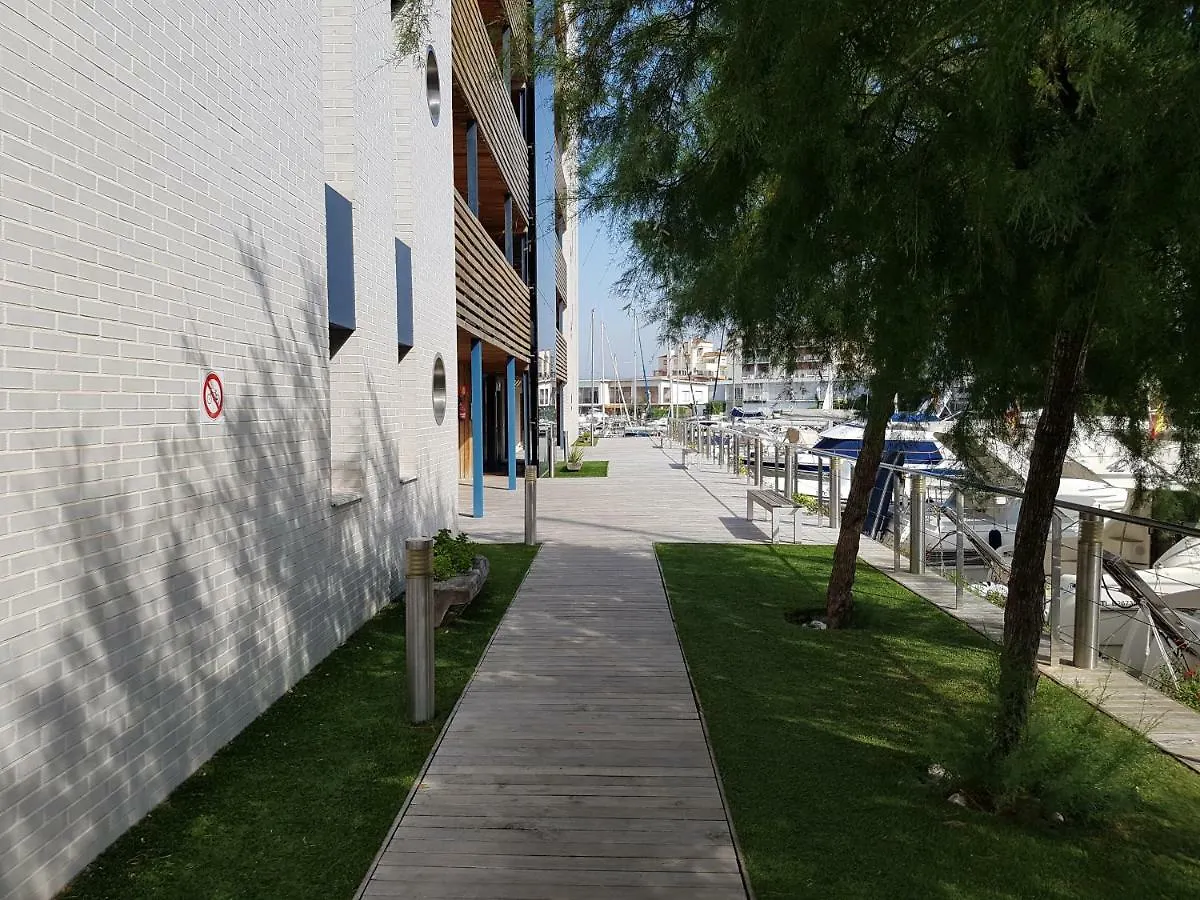 Appartement Costa Brava 로지즈 아파트
